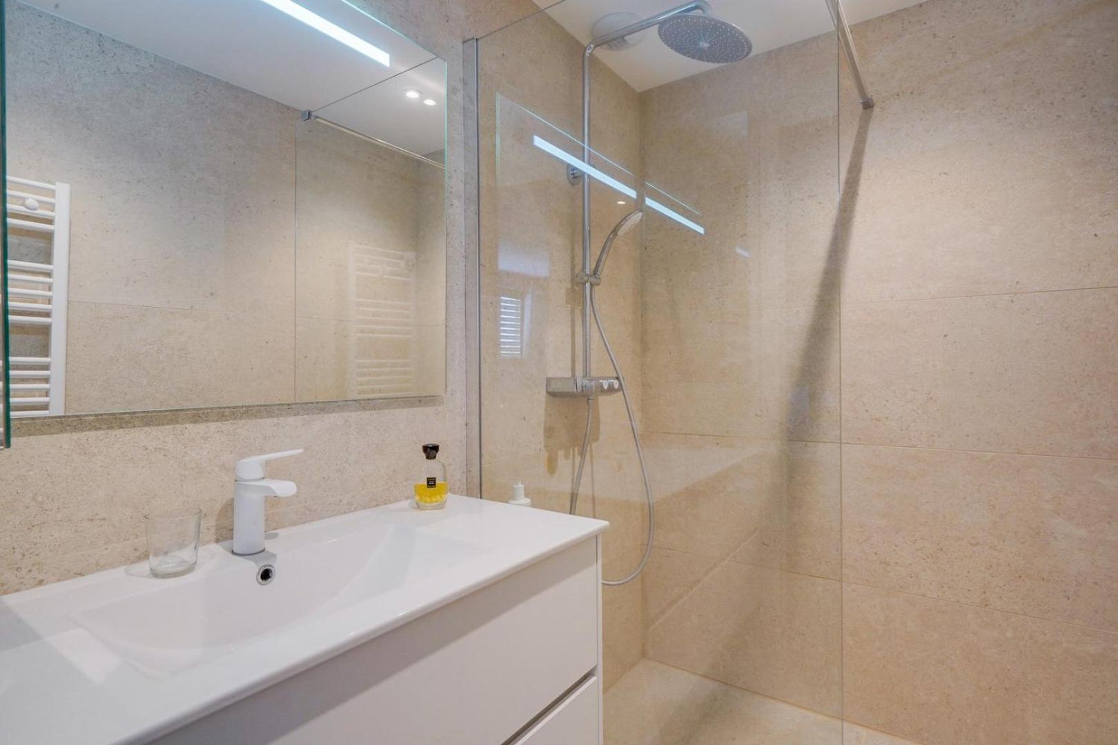 Spacious Bordeaux Family Home With Swimming Pool Екстериор снимка